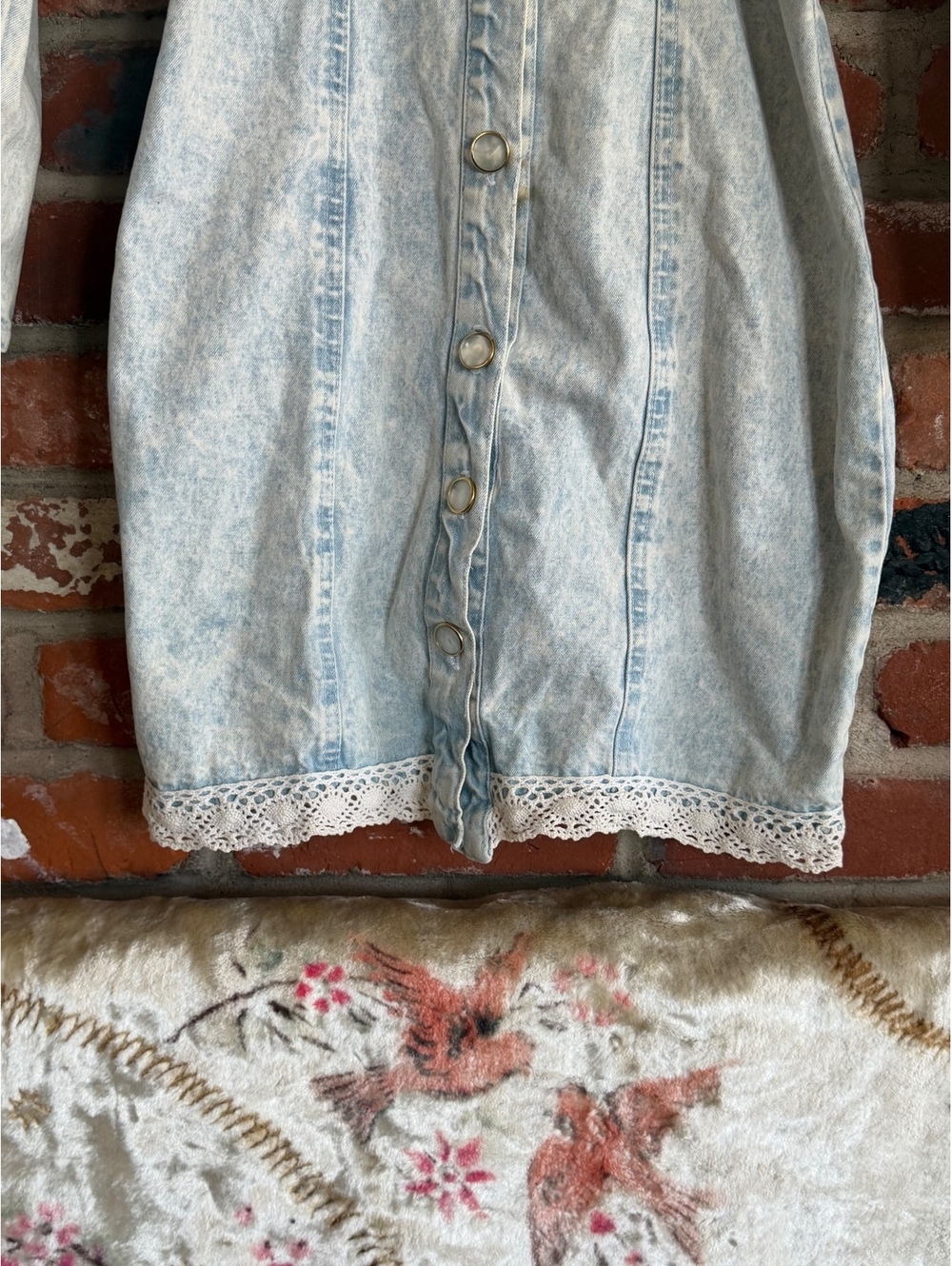 Vintage Acid Wash Denim Button-Front Dress with Lace Trim - Picture 4 of 6